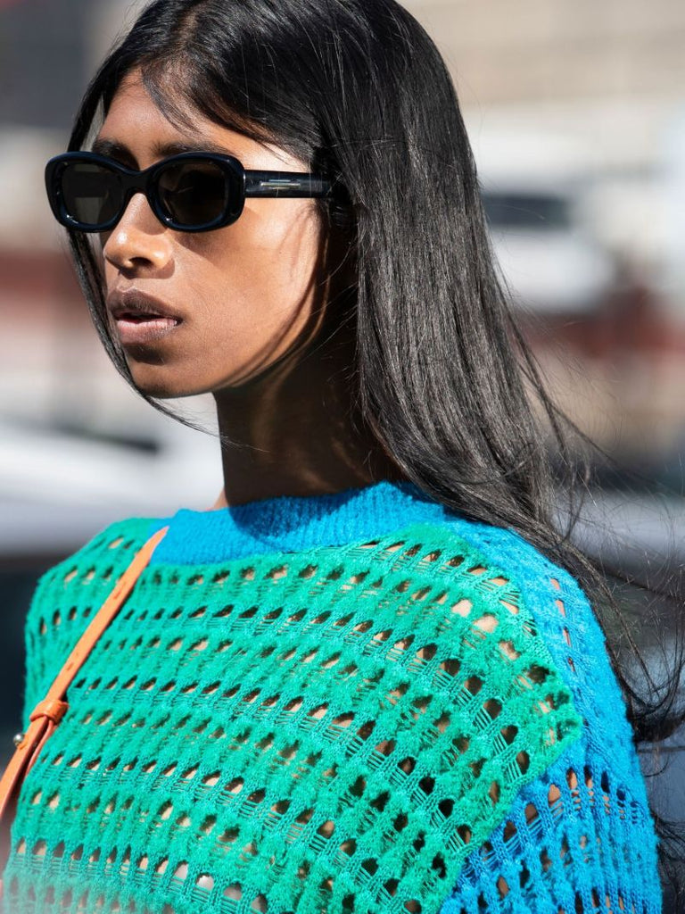 Black Tambu 01 Oval Sunglasses