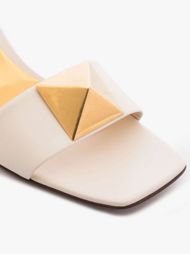 Neutral One Stud 60 Leather Pumps