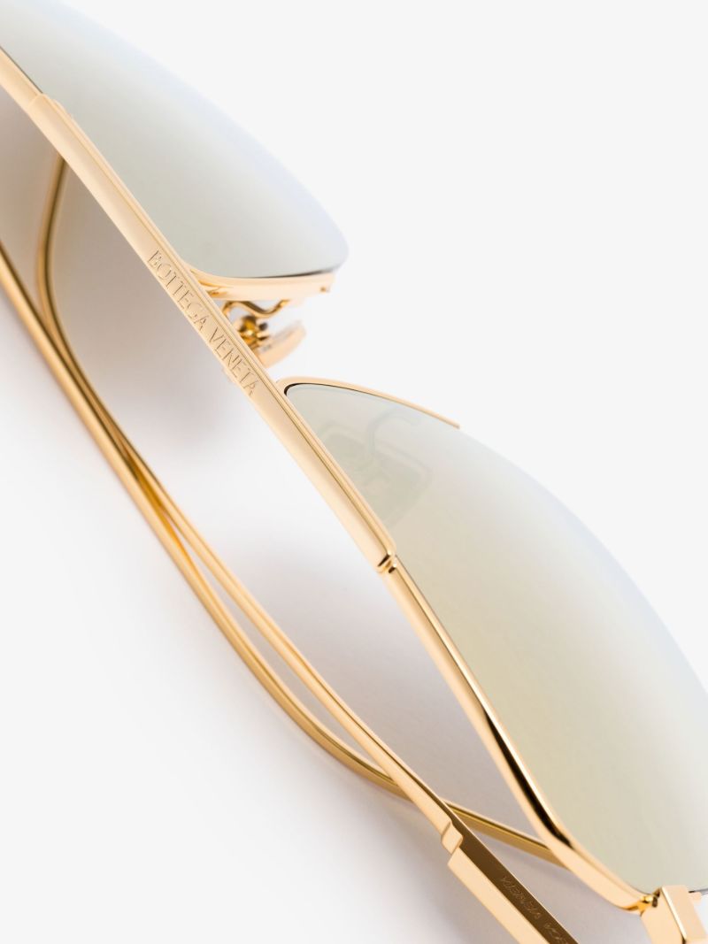 Gold Tone Aviator-style Sunglasses