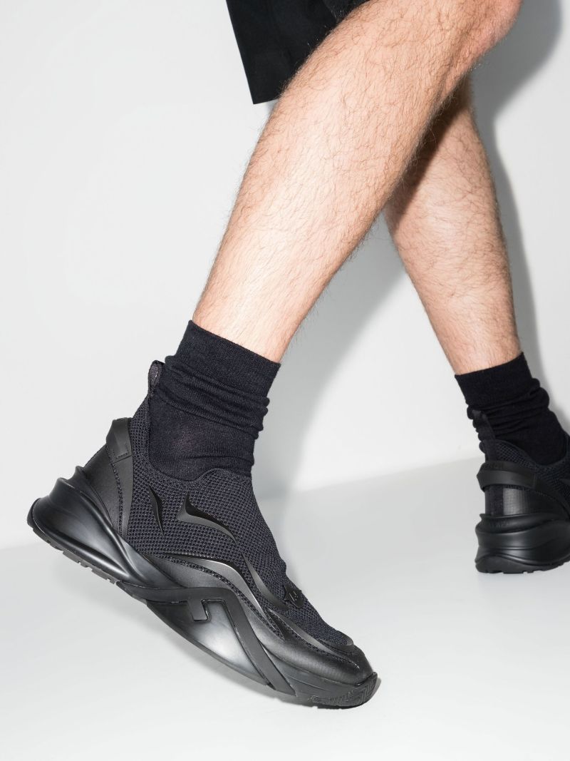 Black Slip-on Low Top Trainers