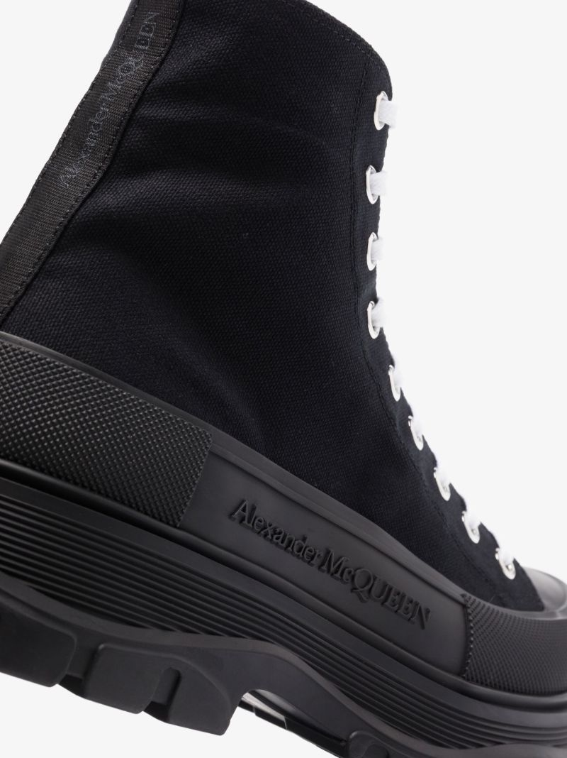 Black Tread Slick Boots