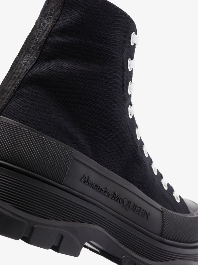 Black Tread Slick Boots