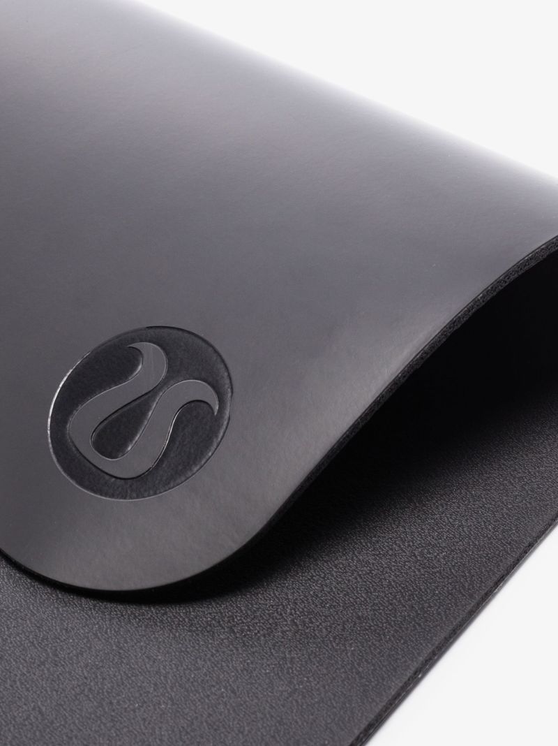 Black the Mat Yoga Mat