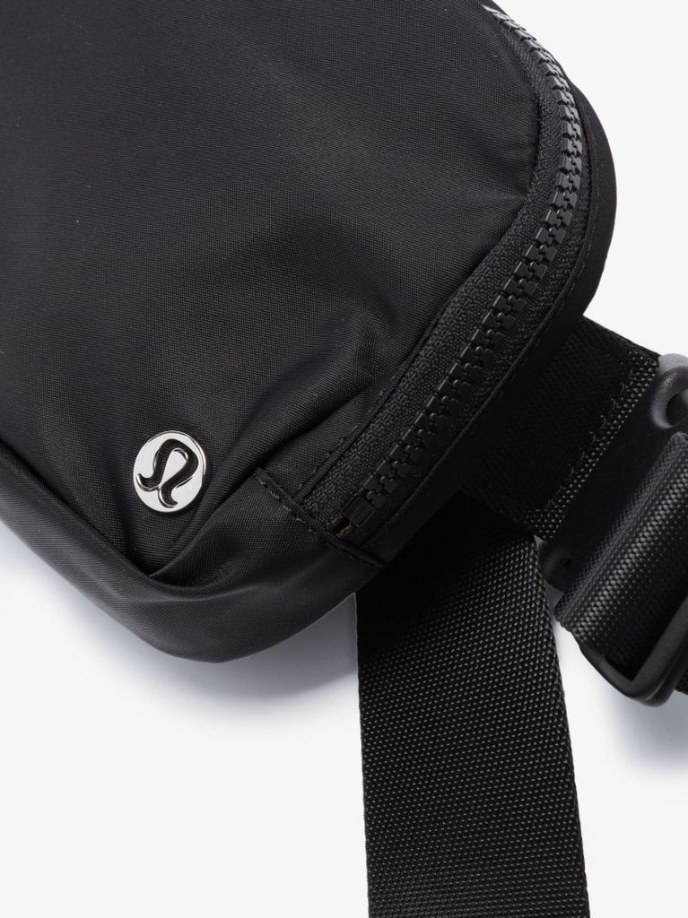 Black Everywhere Belt Bag