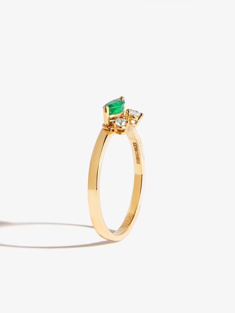 18k Yellow Gold Dancing Diamonds Ring