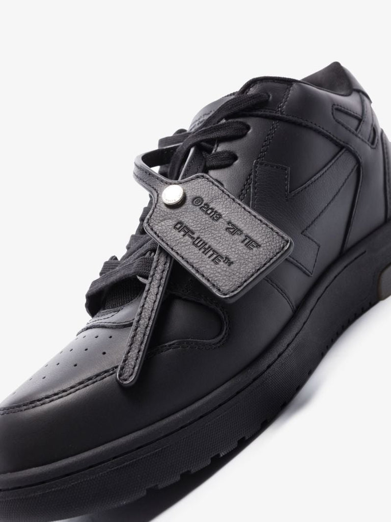Black Out of Office Low-top Leather Sneakers