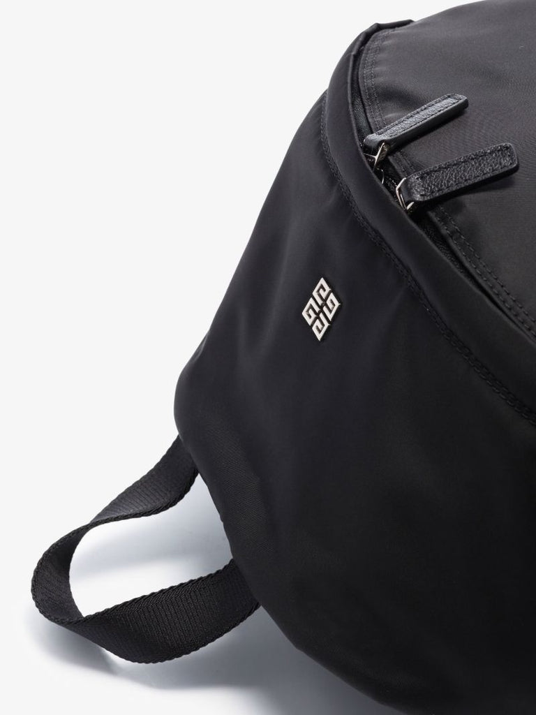 Black Essentiel U Backpack