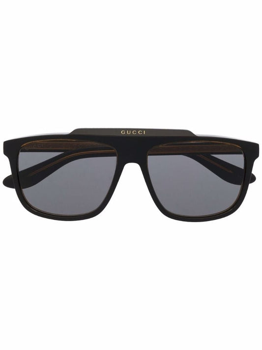 Black Aviator-style Sunglasses