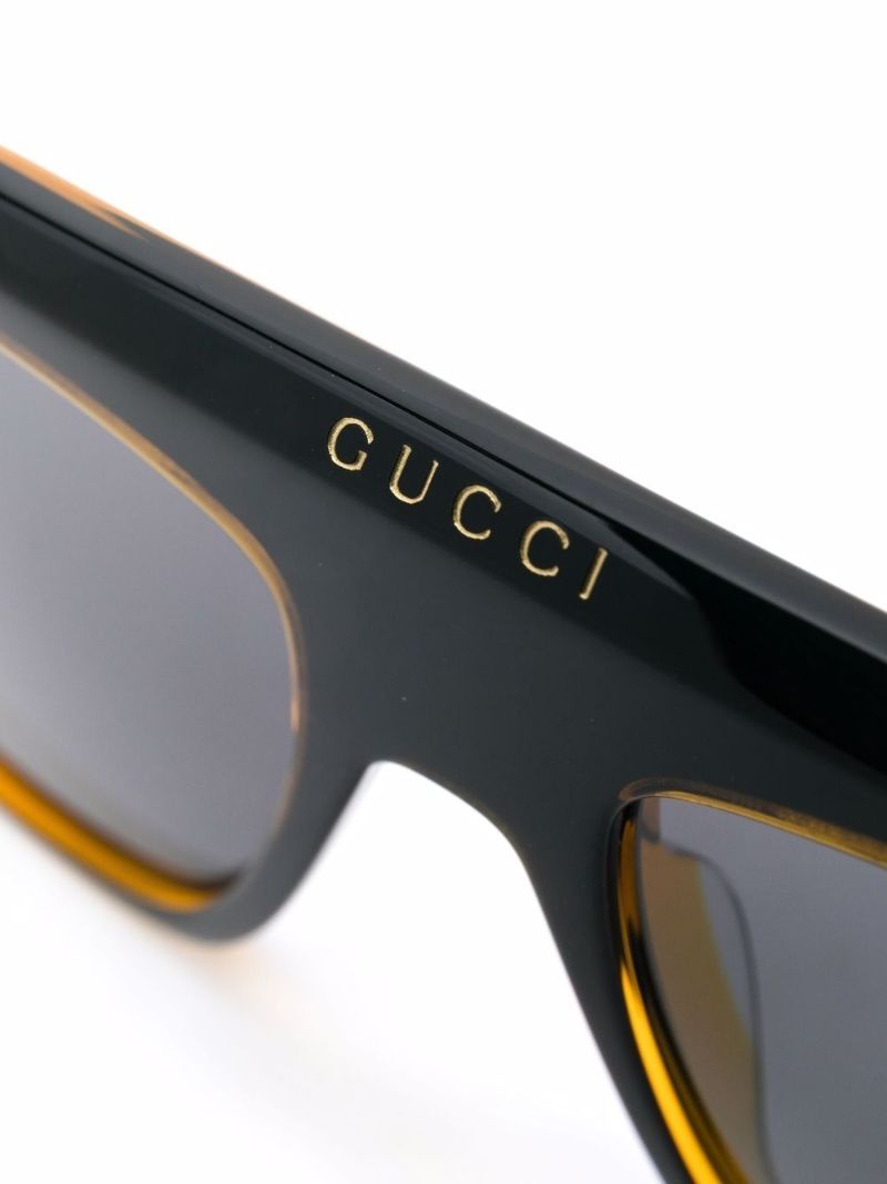 Black Aviator-style Sunglasses