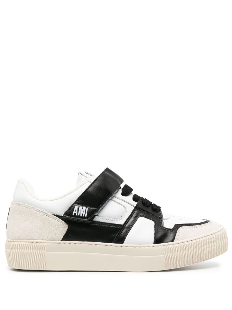 White Ami De Coeur Leather Sneakers
