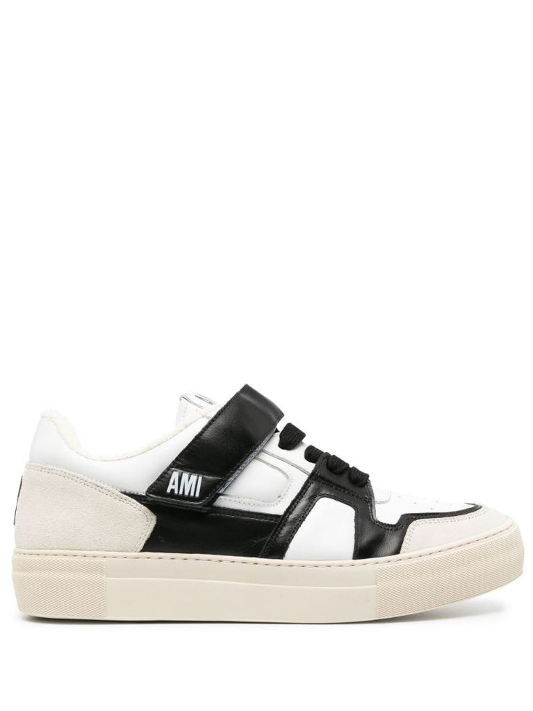 White Ami De Coeur Leather Sneakers