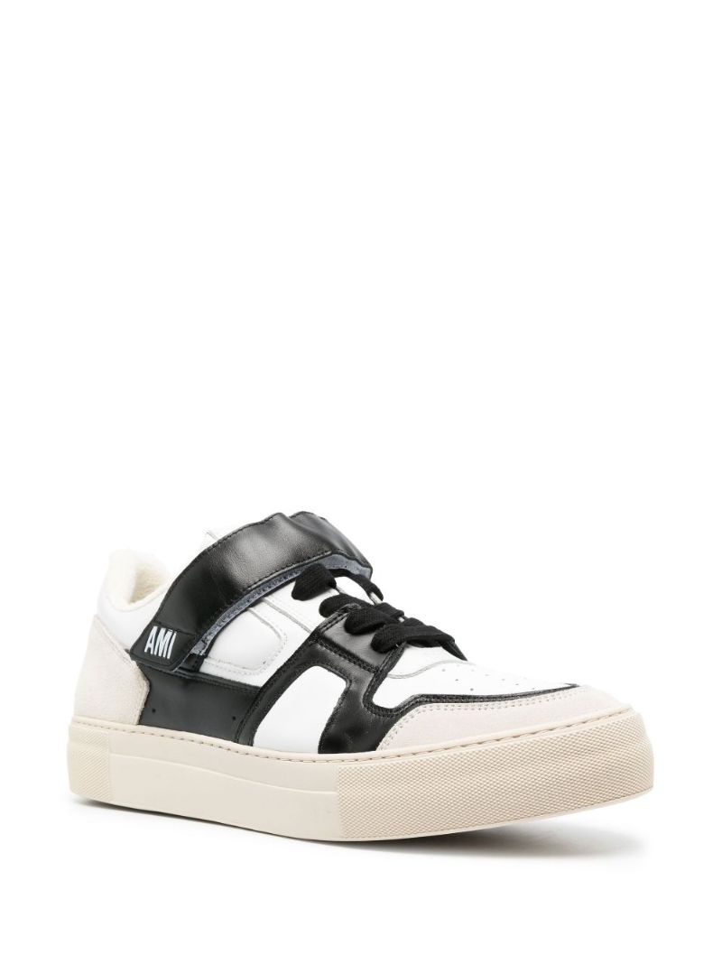 White Ami De Coeur Leather Sneakers