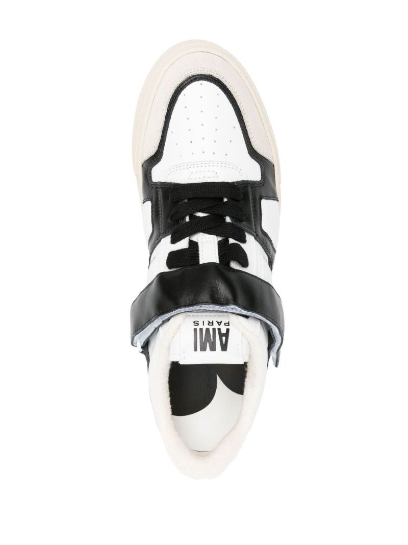White Ami De Coeur Leather Sneakers