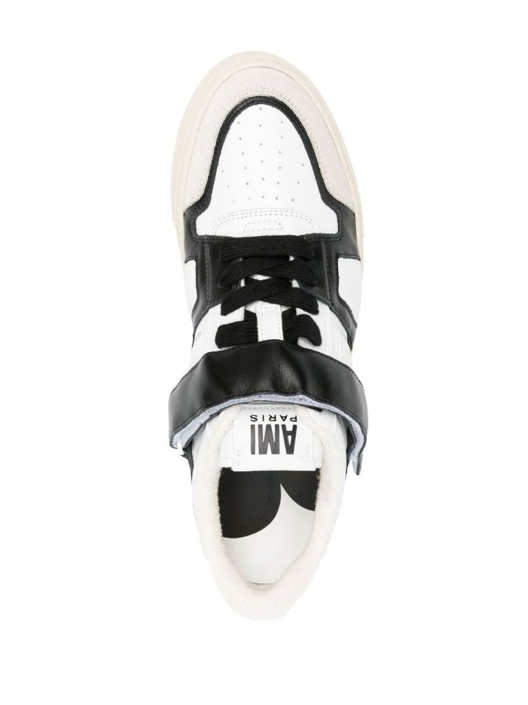 White Ami De Coeur Leather Sneakers