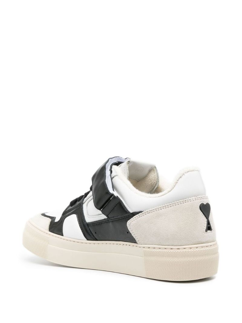 White Ami De Coeur Leather Sneakers