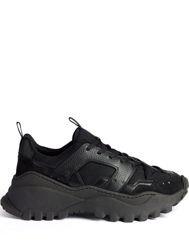 Black Lucky 9 Low-top Sneakers