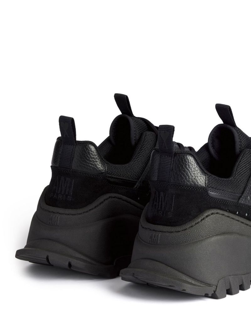 Black Lucky 9 Low-top Sneakers