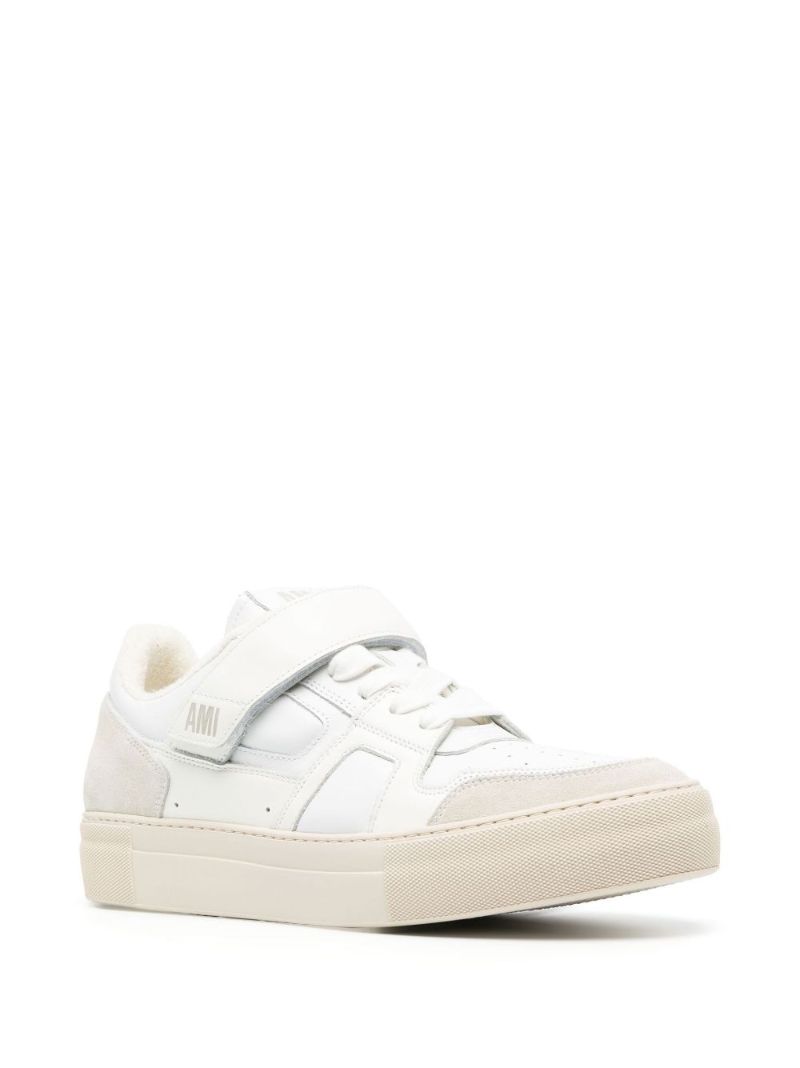 White Ami De Coeur Leather Sneakers