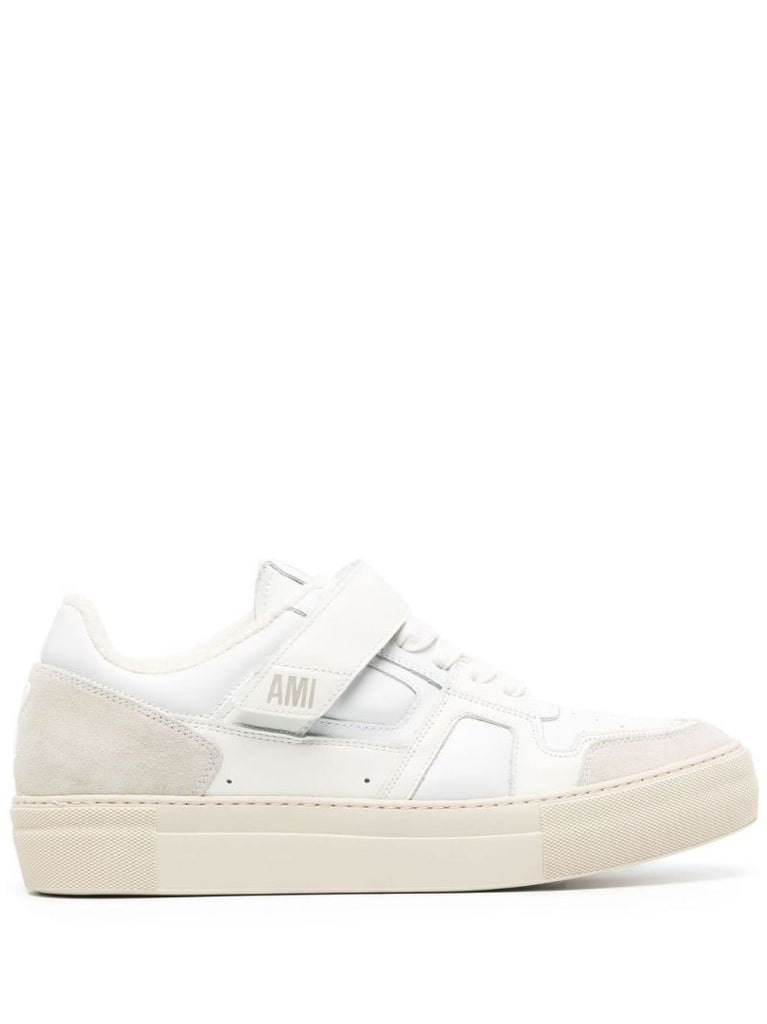 White Ami De Coeur Leather Sneakers