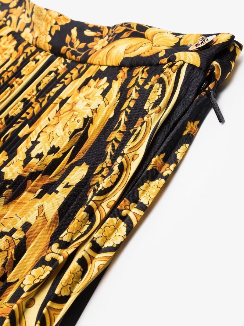 Black Baroque Print Pleated Midi Skirt