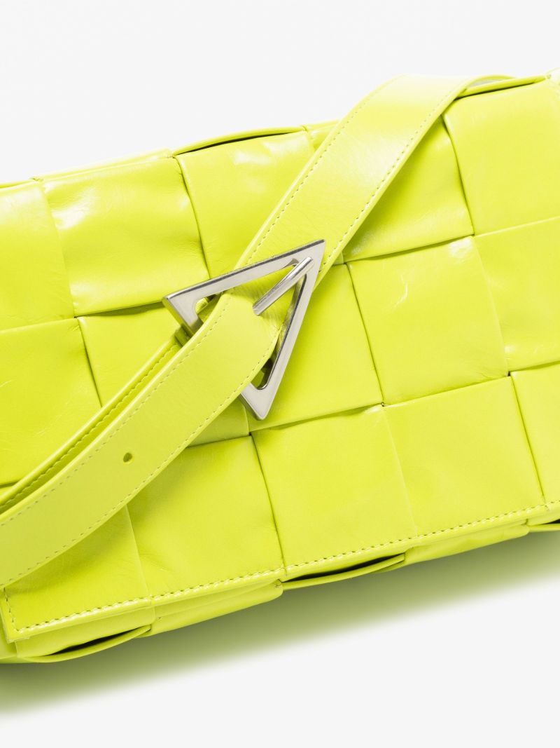 Green Cassette Medium Leather Shoulder Bag