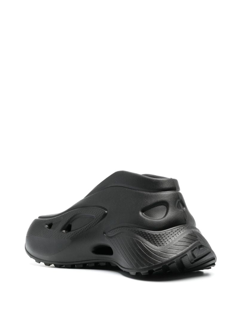 Black Pyro Runner Sneakers