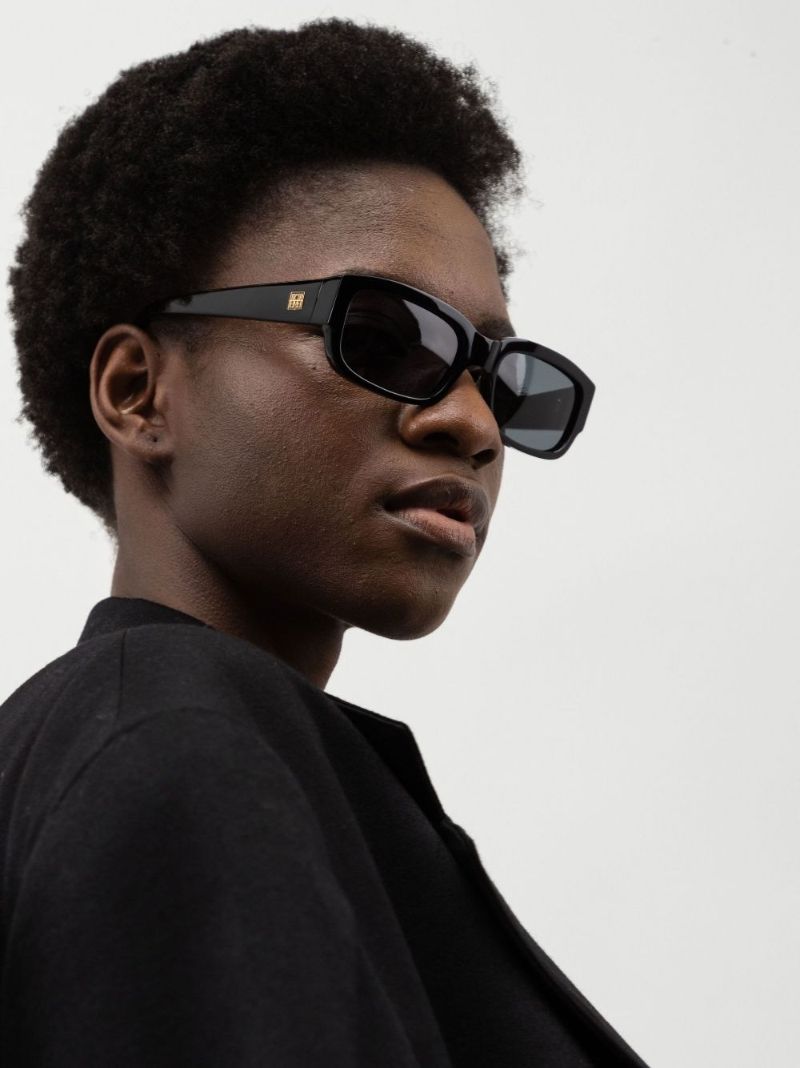 Black the Regulars Rectangular Sunglasses