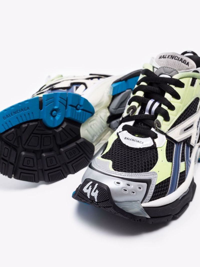 Black Runner Low Top Sneakers