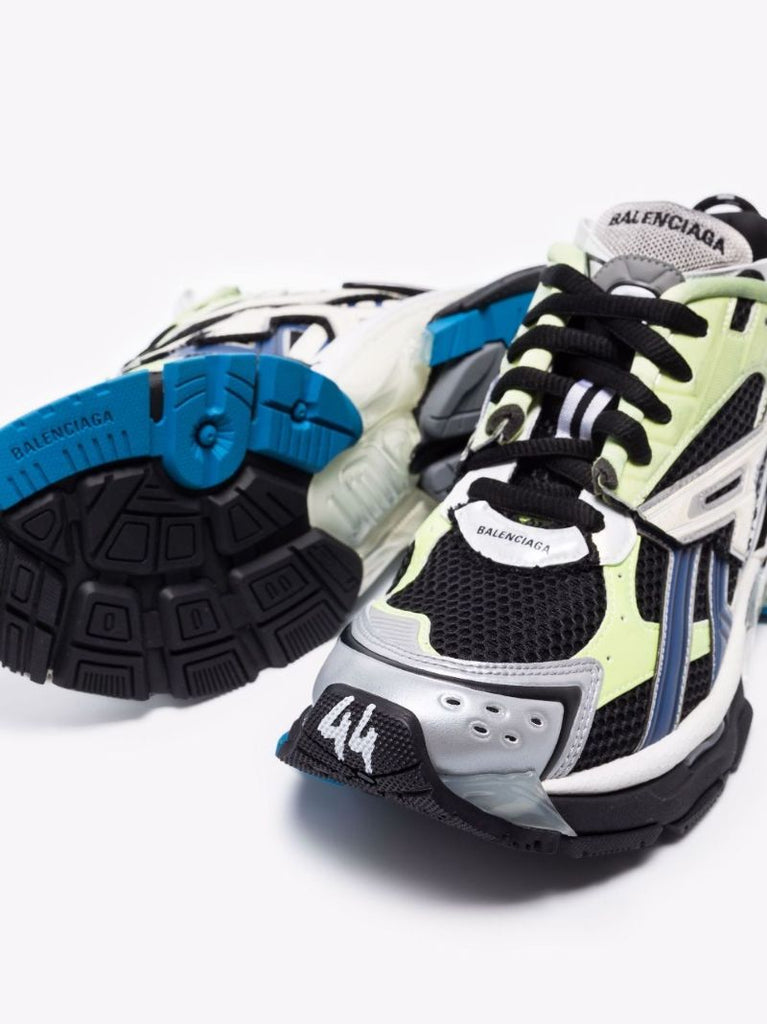 Black Runner Low Top Sneakers