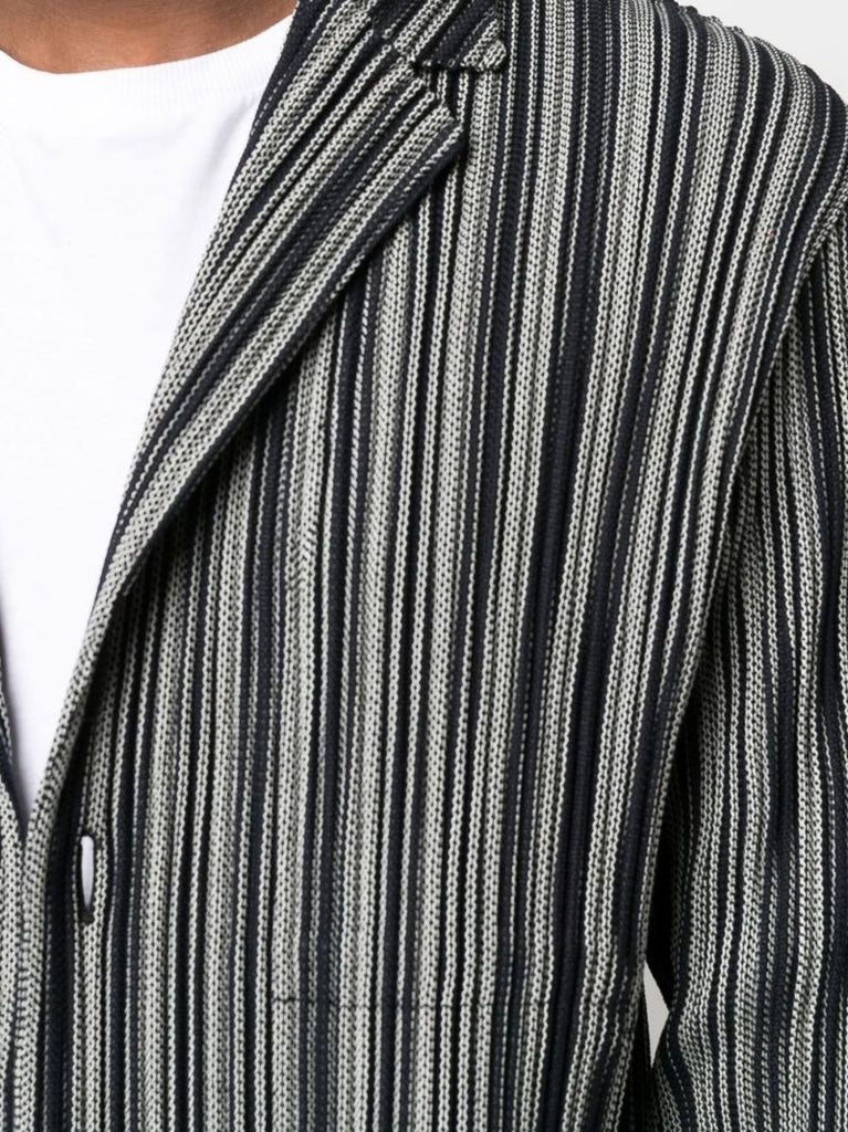 Black and White Leno Striped PlissÃ_x0083_Â© Shirt Blazer