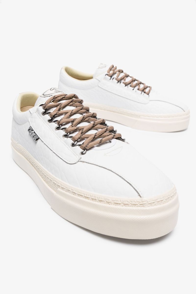White Dellow Ramble Low Top Leather Sneakers