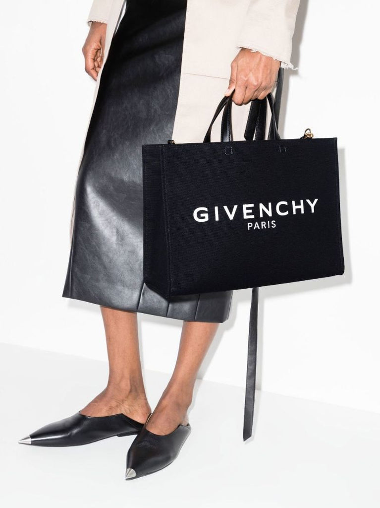 Black G Medium Canvas Tote Bag