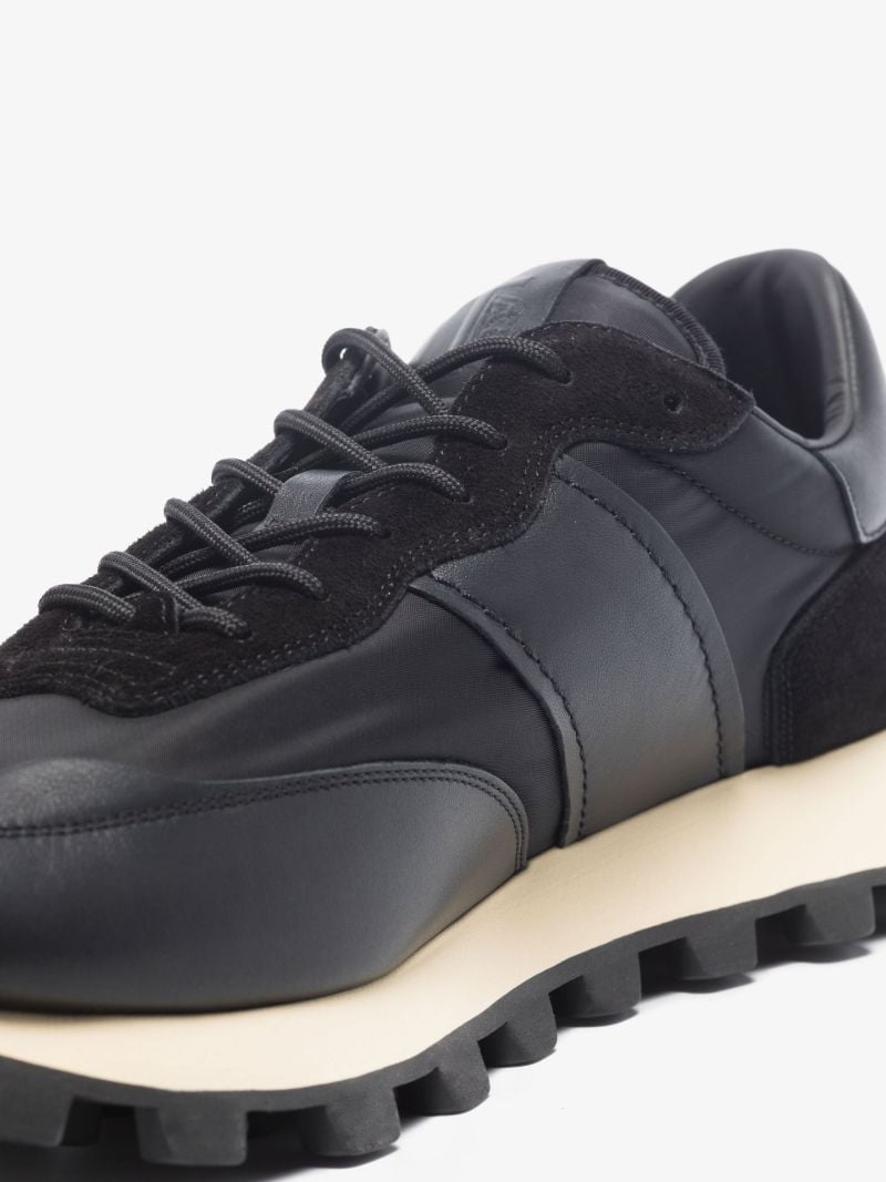 Black 1t Low Top Leather Sneakers