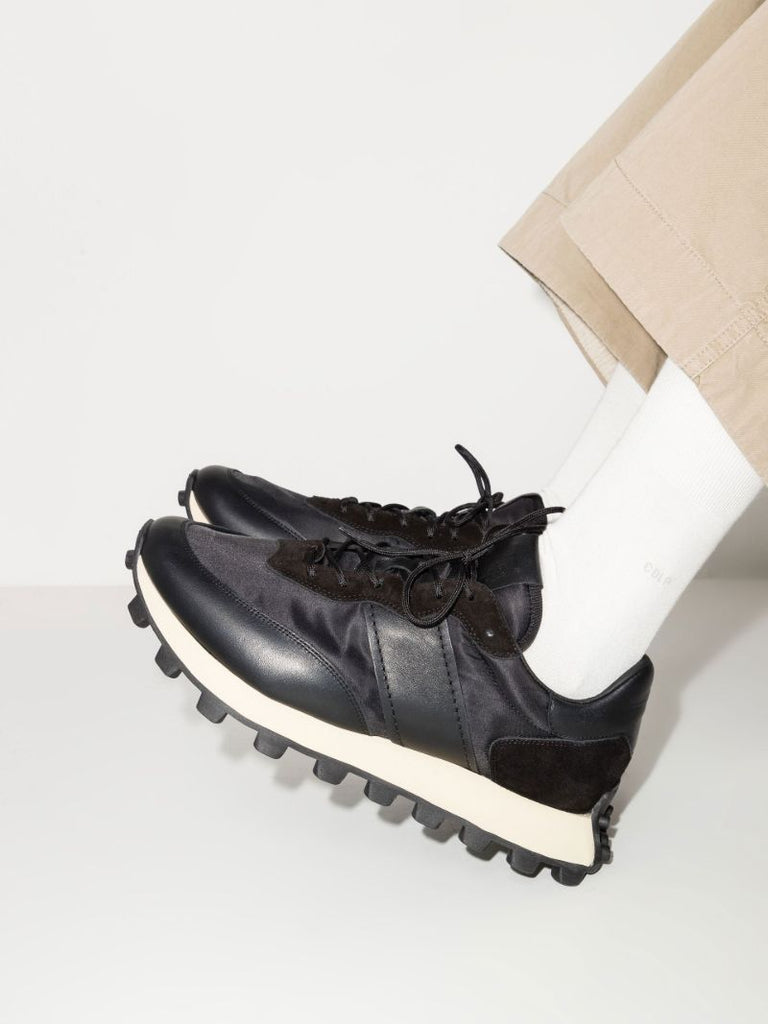 Black 1t Low Top Leather Sneakers