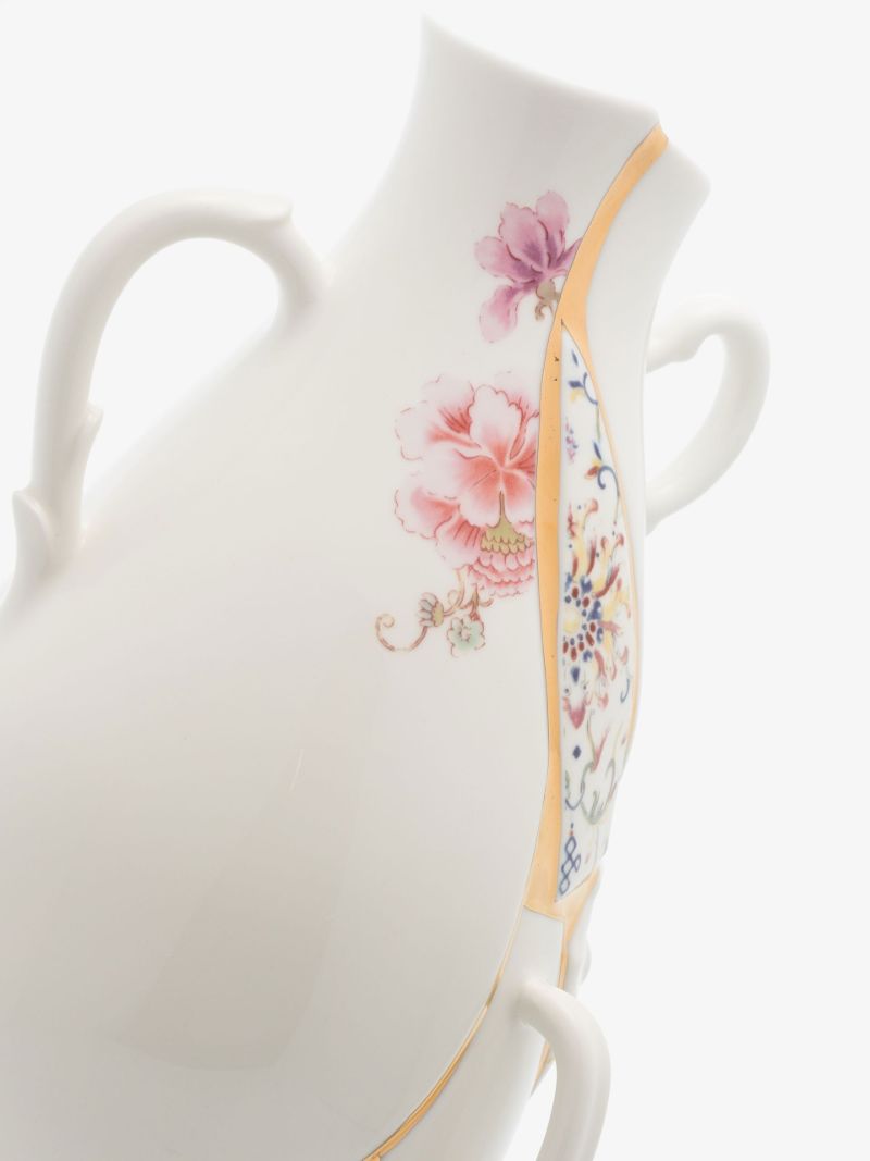 White Kinstugi Porcelain Vase