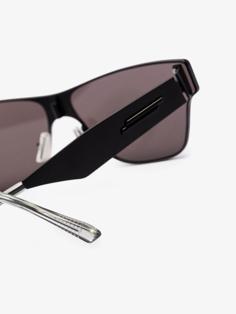 Black D-frame Metal Sunglasses
