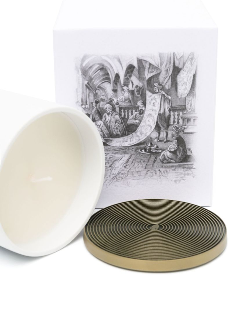 White Grand Bazaar No. 20 Candle