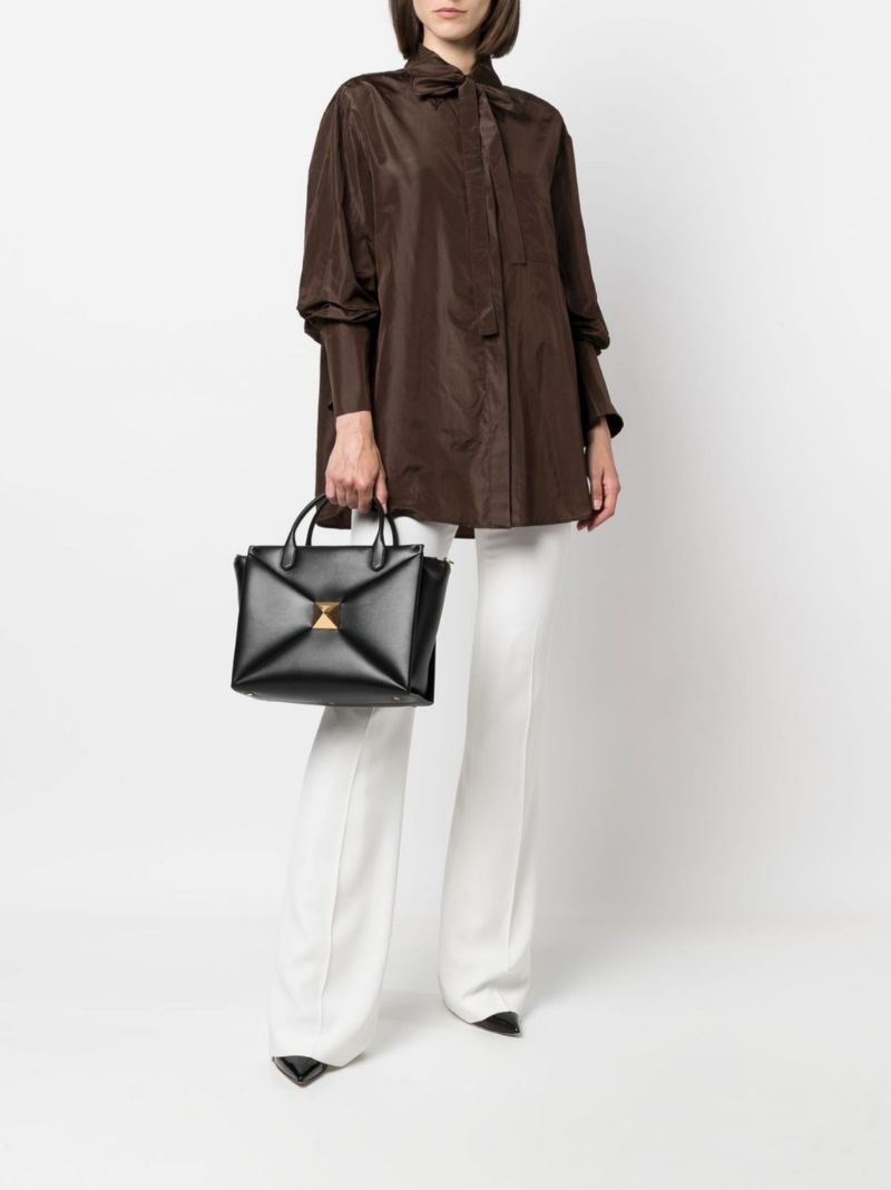 Black One Stud Medium Leather Tote Bag