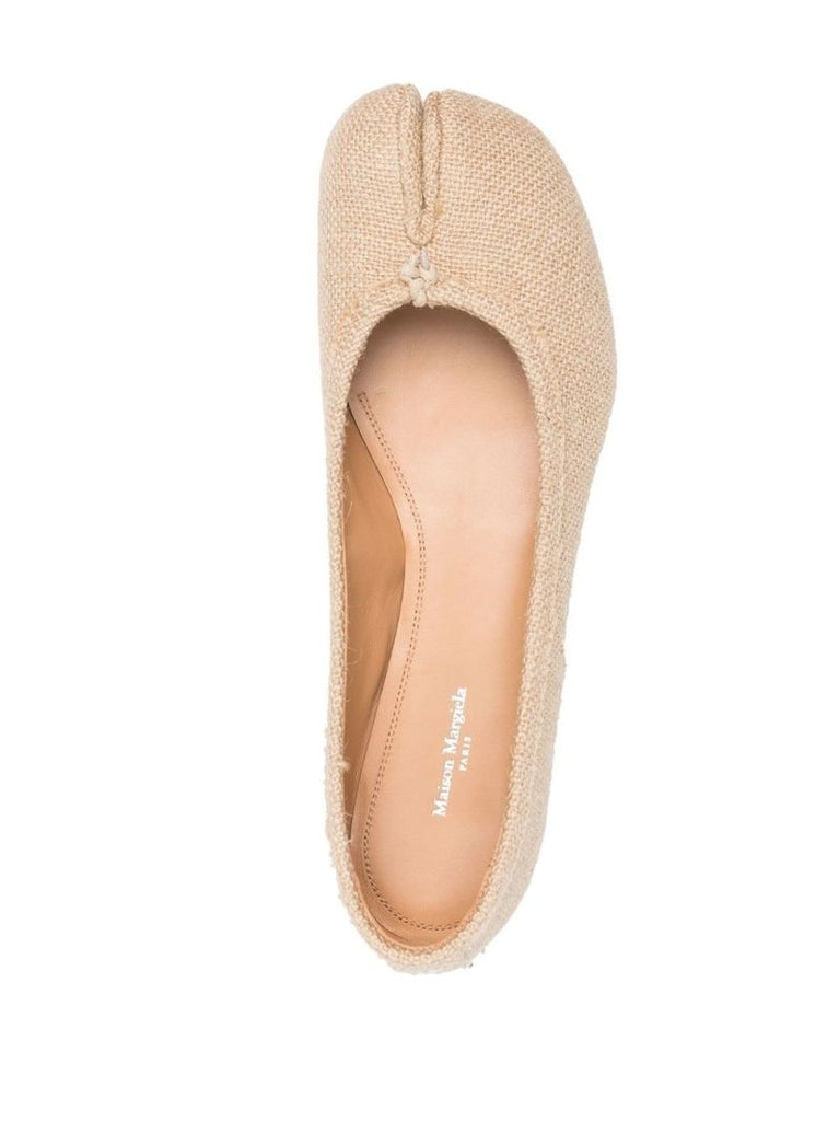 Neutral Tabi Raffia Pumps