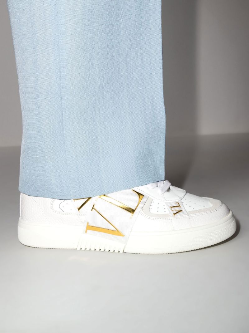 White Vl7n Low-top Leather Sneakers