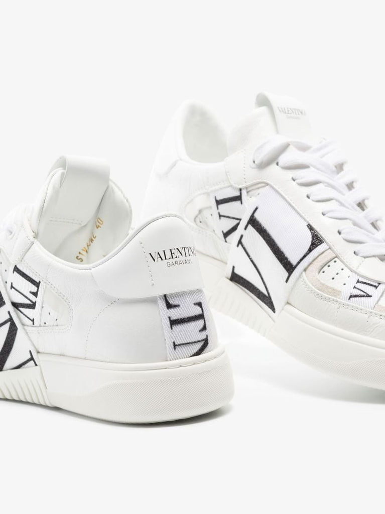 White Vl7n Low Top Leather Sneakers