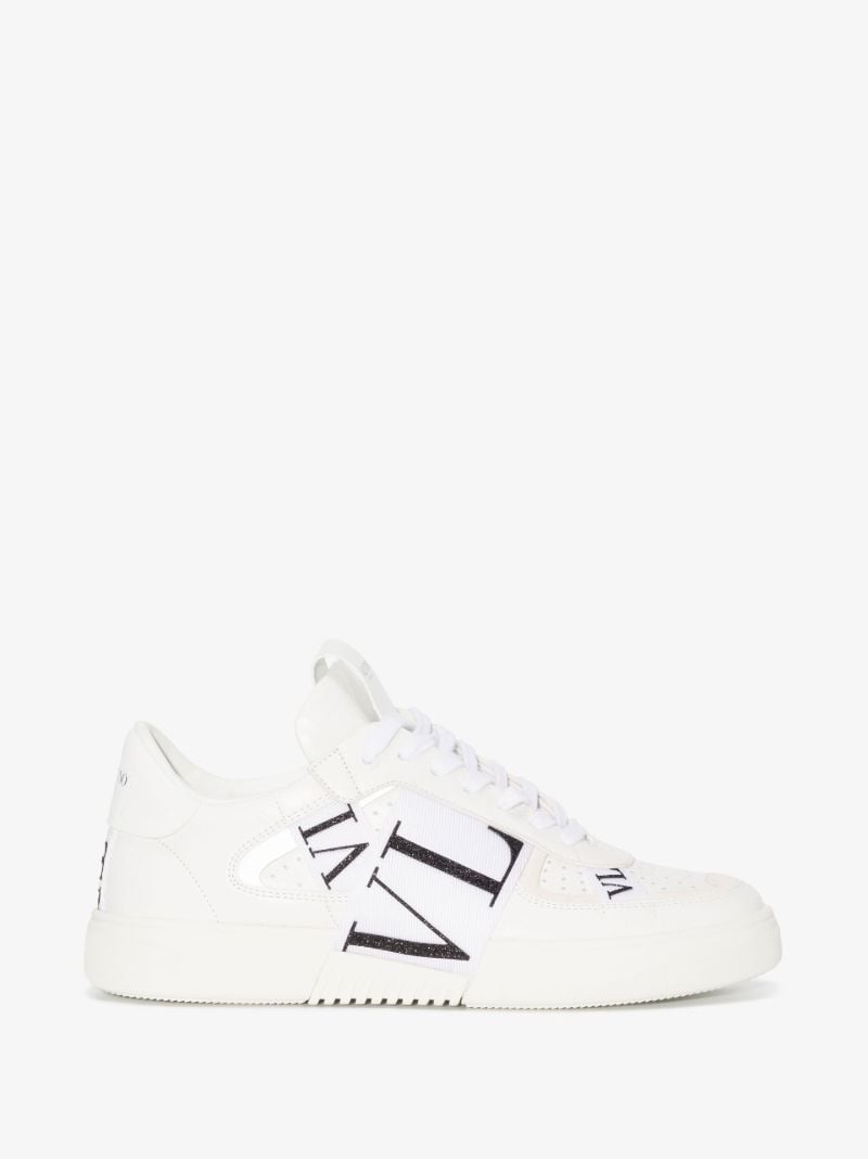 White Vl7n Low Top Leather Sneakers