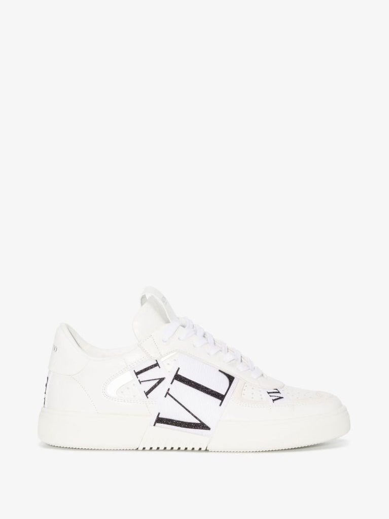 White Vl7n Low Top Leather Sneakers
