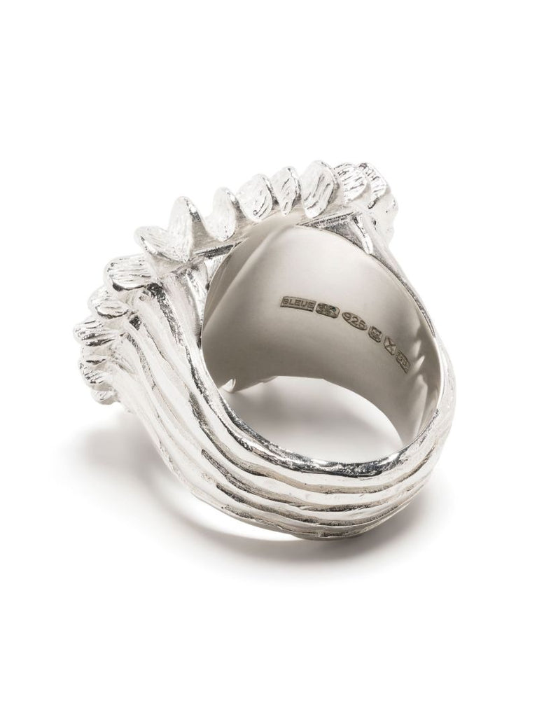 Silver Plants Move in Slow Motion Ring
