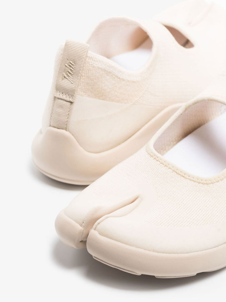 Cream Slip-on Knit Sandals