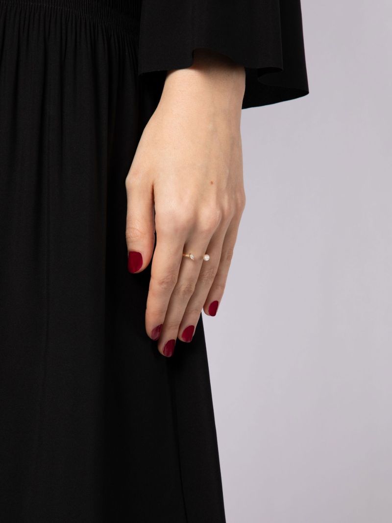 18k Yellow Gold Dots Pearl and Diamond Ring