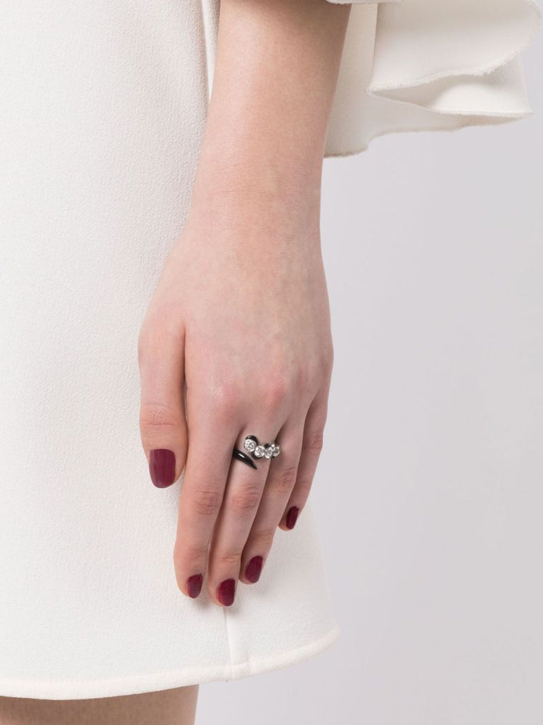 18k White Gold Oui Diamond Ring