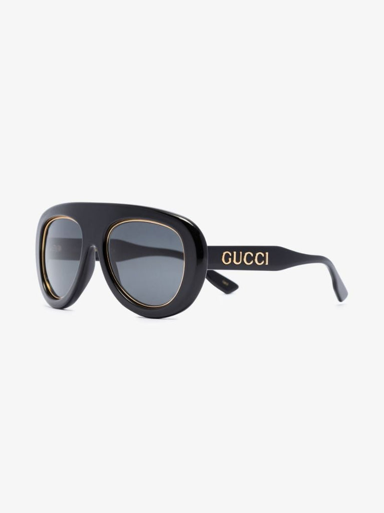 Black Pilot-style Sunglasses
