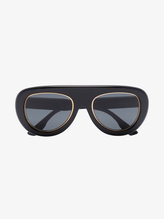 Black Pilot-style Sunglasses