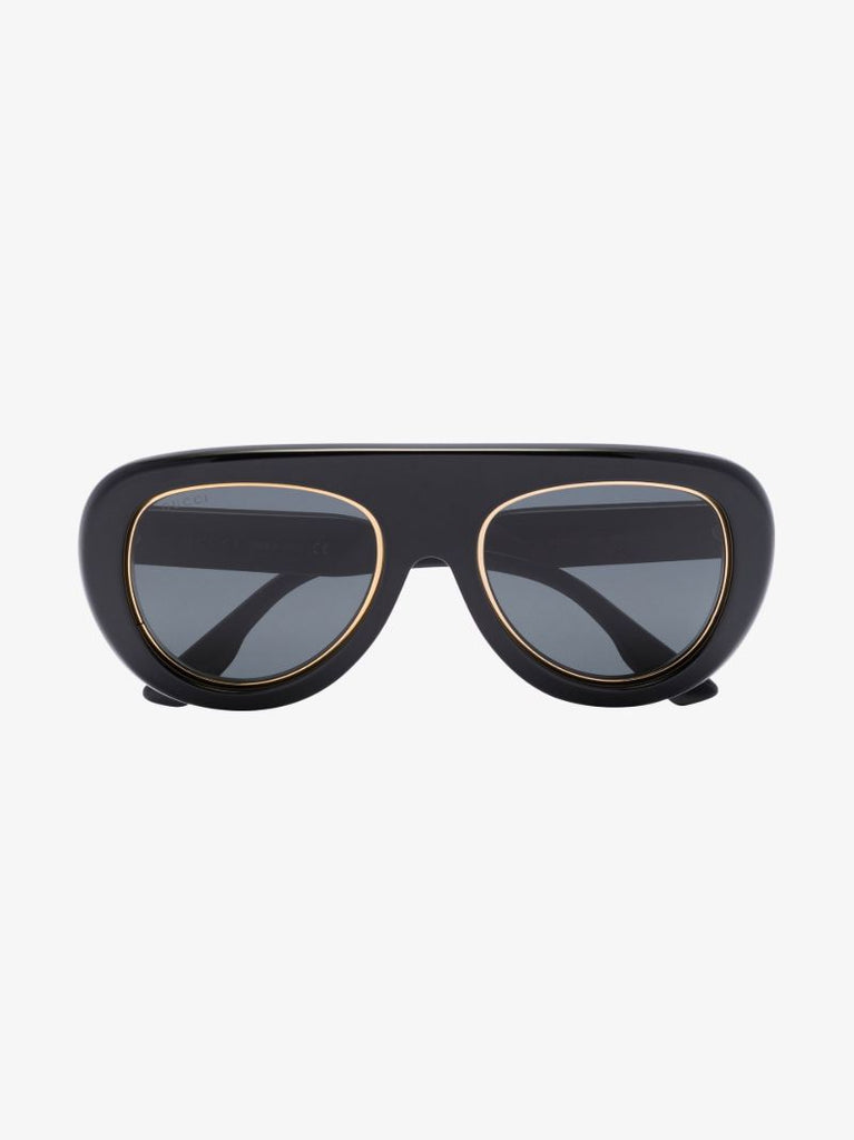 Black Pilot-style Sunglasses